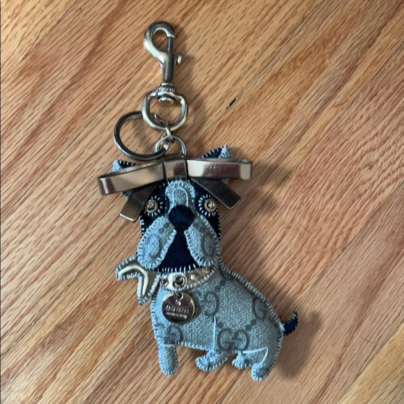 gucci dog keychain